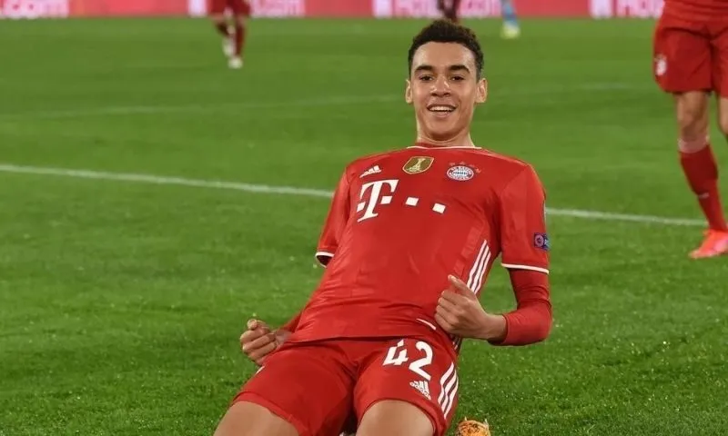 Bayern trả lương bao nhiêu cho Musiala? Thông tin cơ bản